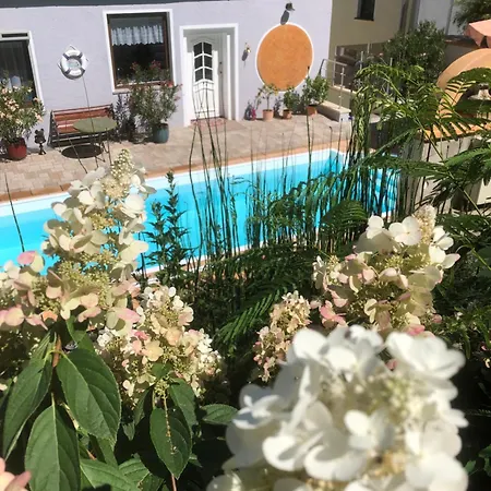 Feriehus Mit Pool - Im Seusslitzer Grund *