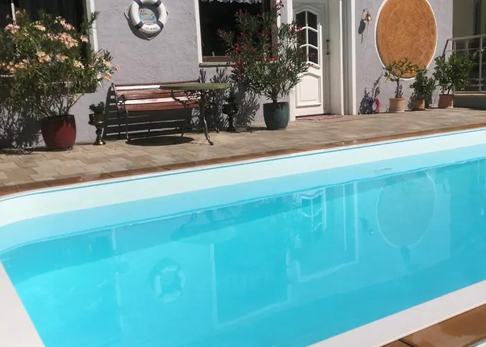 Feriehus Mit Pool Im Seusslitzer Grund